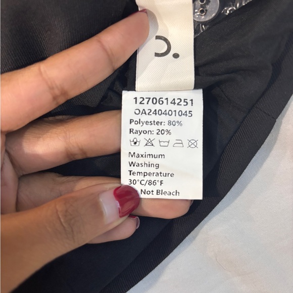 Commense Black Vest - Picture 4 of 4